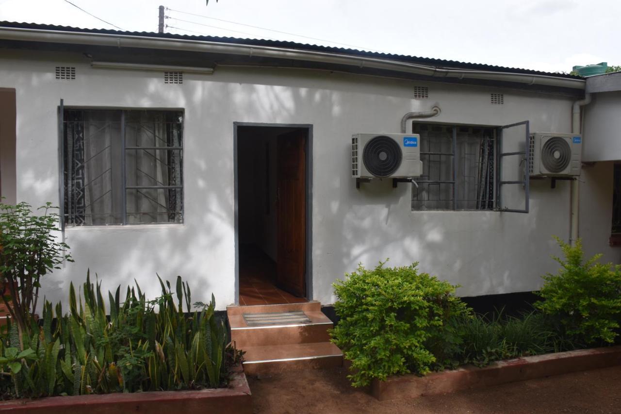 Bed and Breakfast Tabonina Bis à Livingstone Extérieur photo