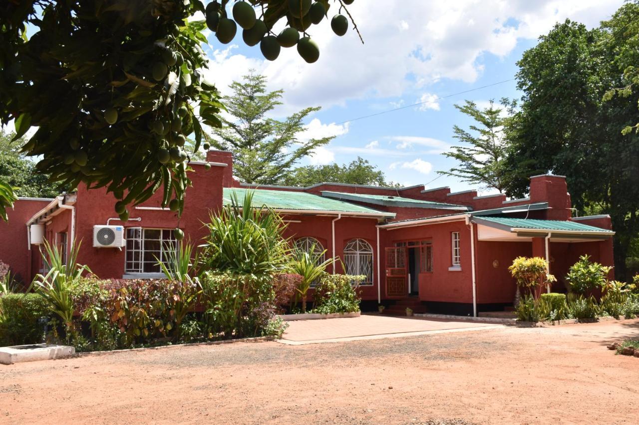 Bed and Breakfast Tabonina Bis à Livingstone Extérieur photo