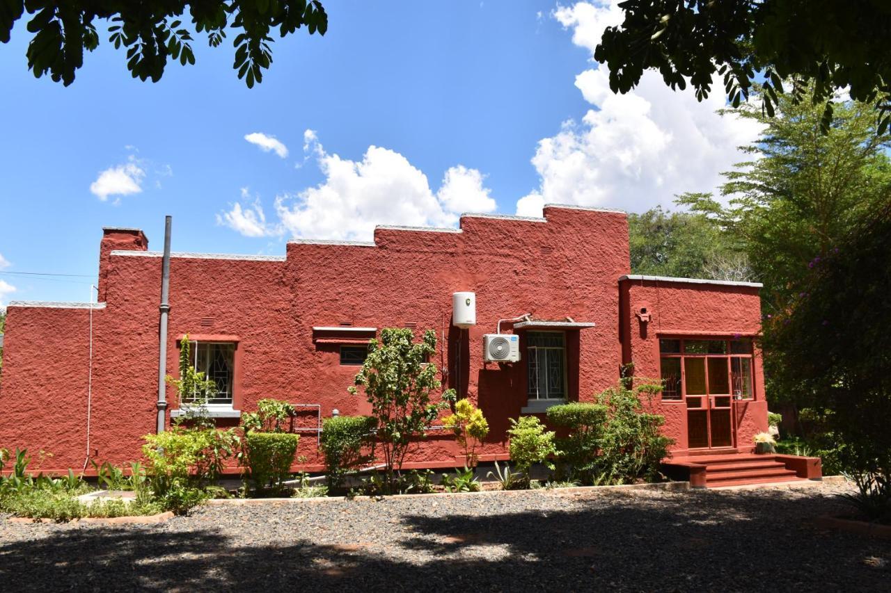 Bed and Breakfast Tabonina Bis à Livingstone Extérieur photo